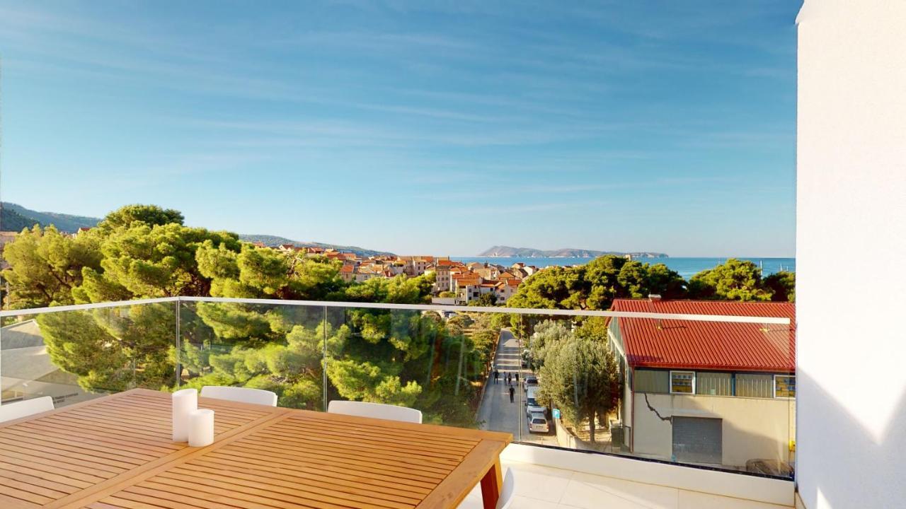Villa Zoe Suites Komiza Exterior photo
